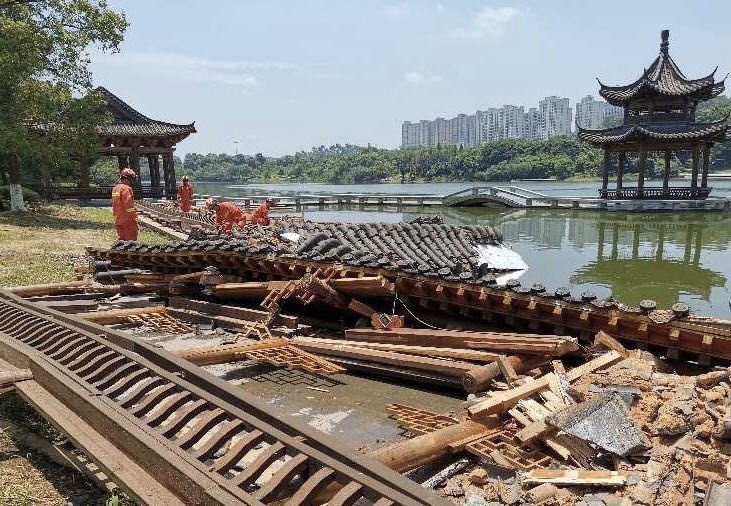 江西文天祥公园凉亭发生坍塌致一死一伤