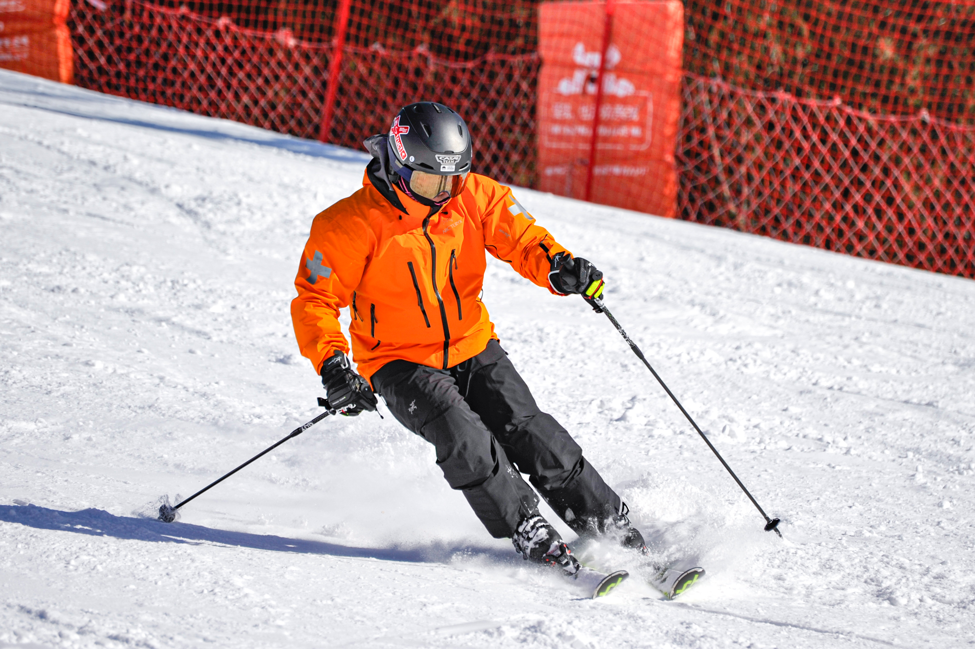 揭秘冬奥高山滑雪医生身负高超滑雪技练就国际教练员水平