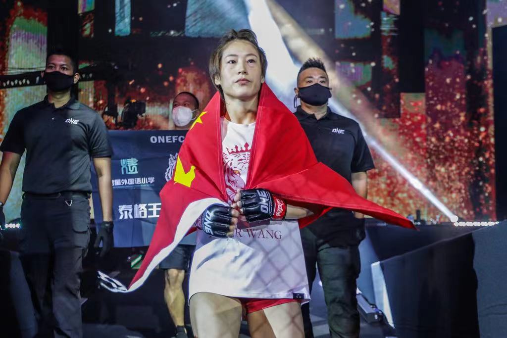 主办方供图距离战胜张伟丽已经过去9年,综合格斗女将