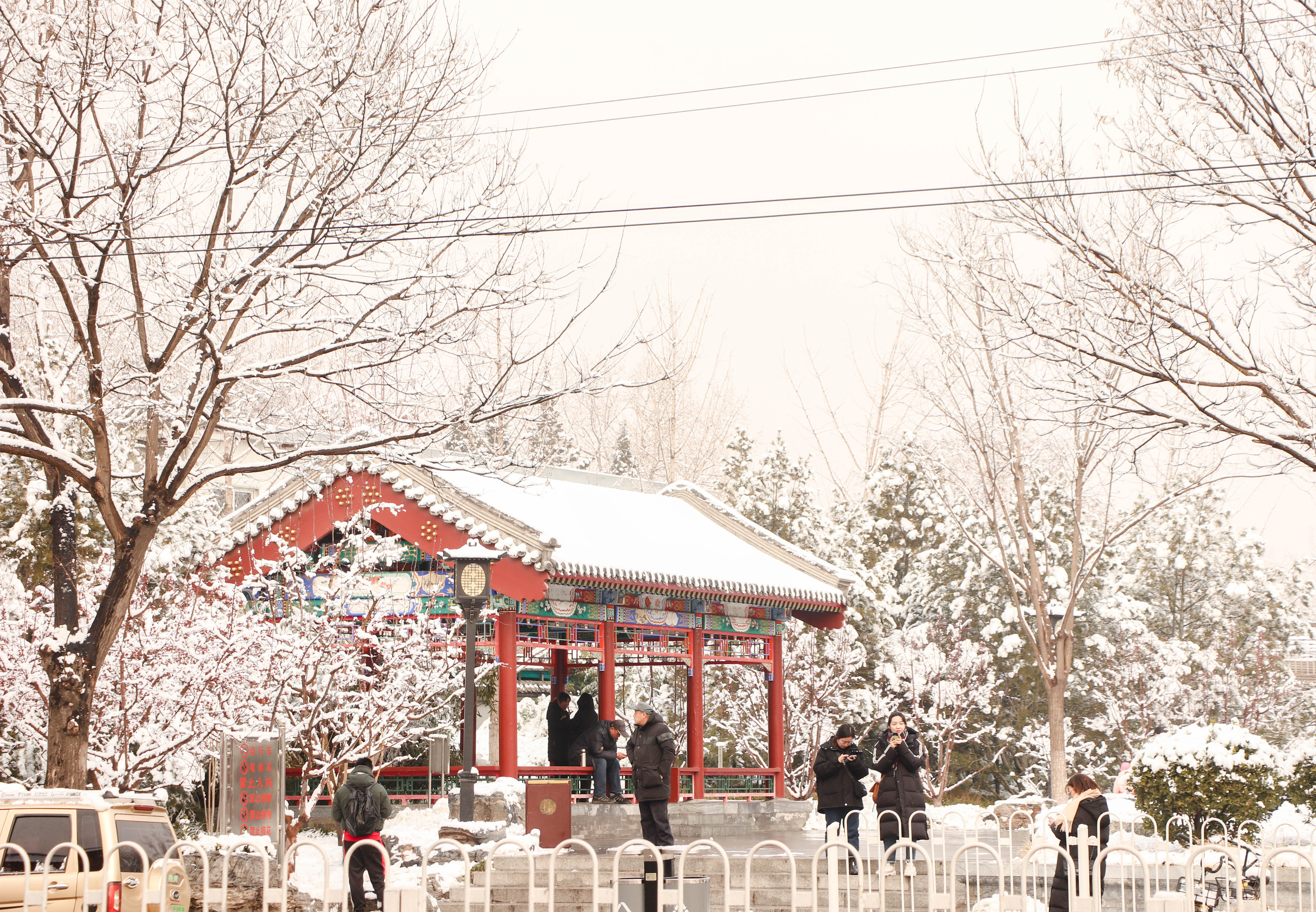 什刹海雪景.