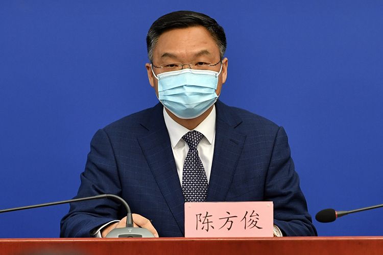 首农食品集团党委常委,董事,新闻发言人陈方俊答记者问.