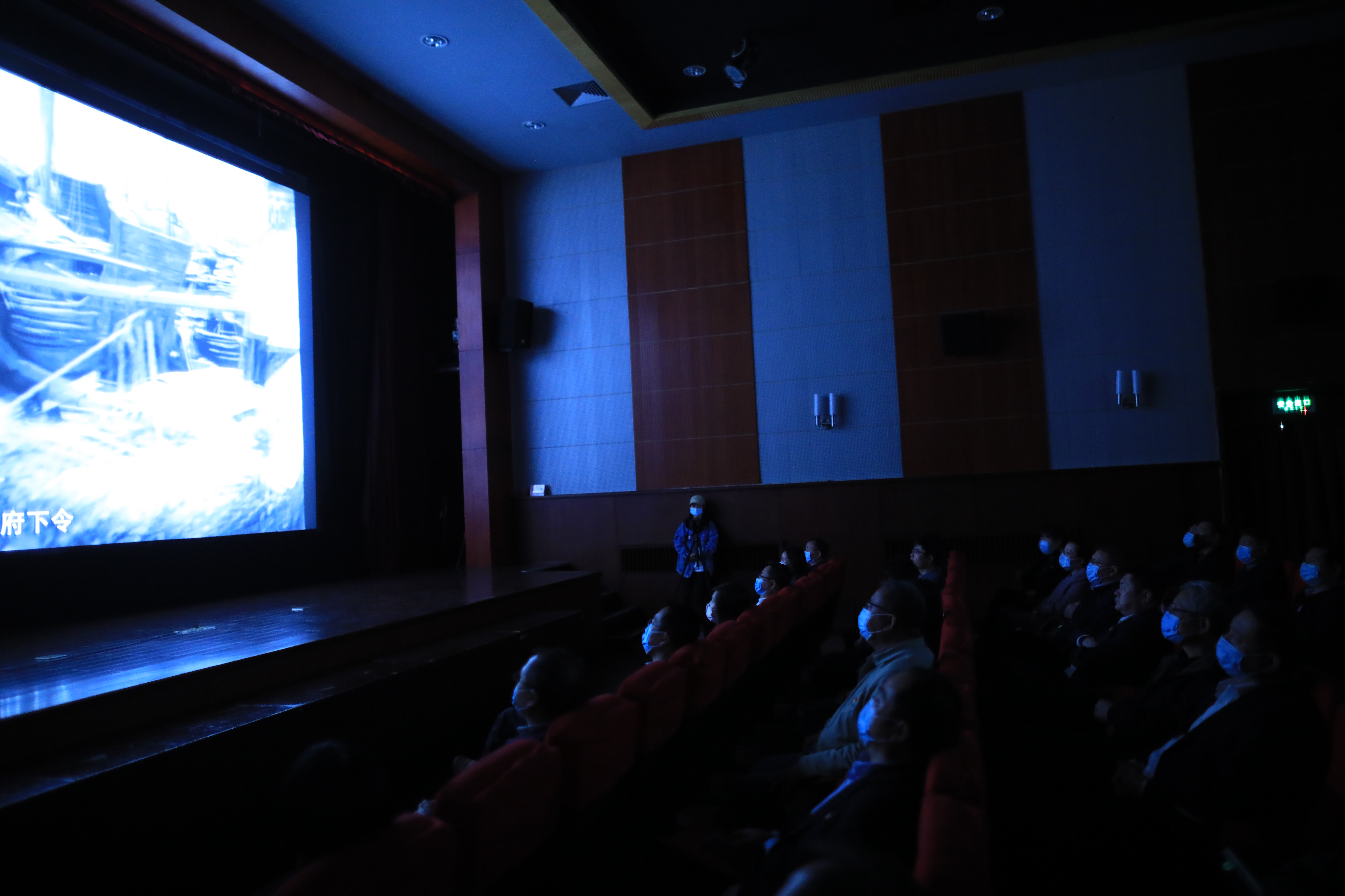 纪录电影岁月在这儿举办观影座谈会5月底全国上映