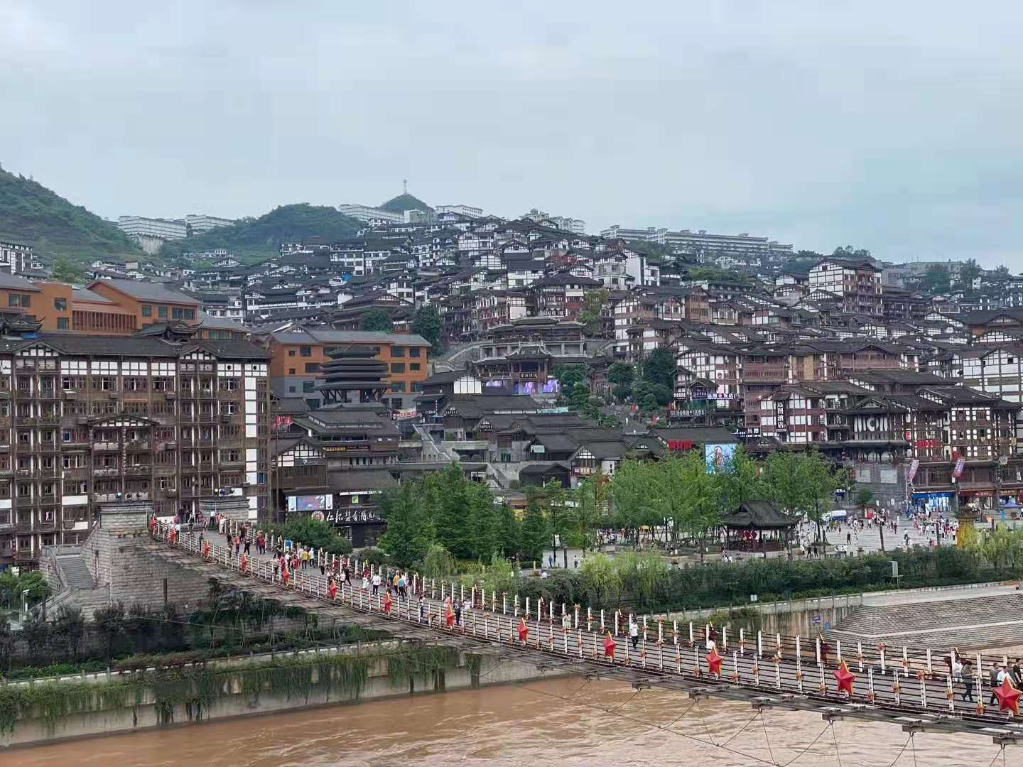 醉美四方从娄山关到茅台镇五一品味遵义美景美酒