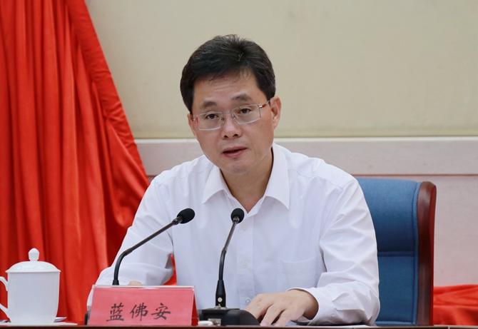 常务委员会主任职务请求的决定,关于接受林武辞去山西省人民政府省长