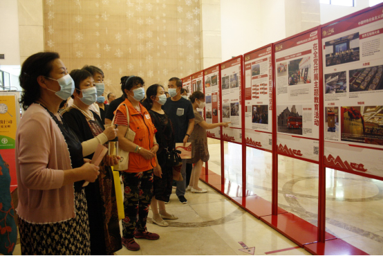 顺义双丰街道举办党史图鉴展览运用新技术线上线下学党史