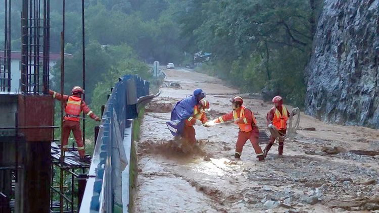 超警戒水位997米广东英德站出现3597米洪峰