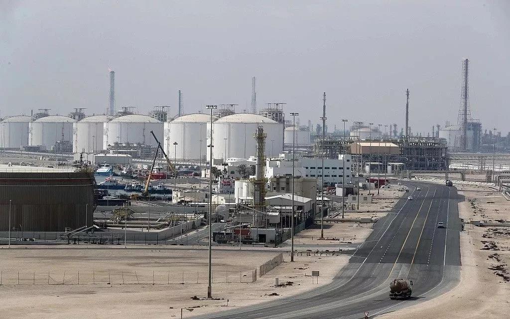 卡塔尔生产液化天然气的主要场所拉凡工业城。 图片来源：视觉中国