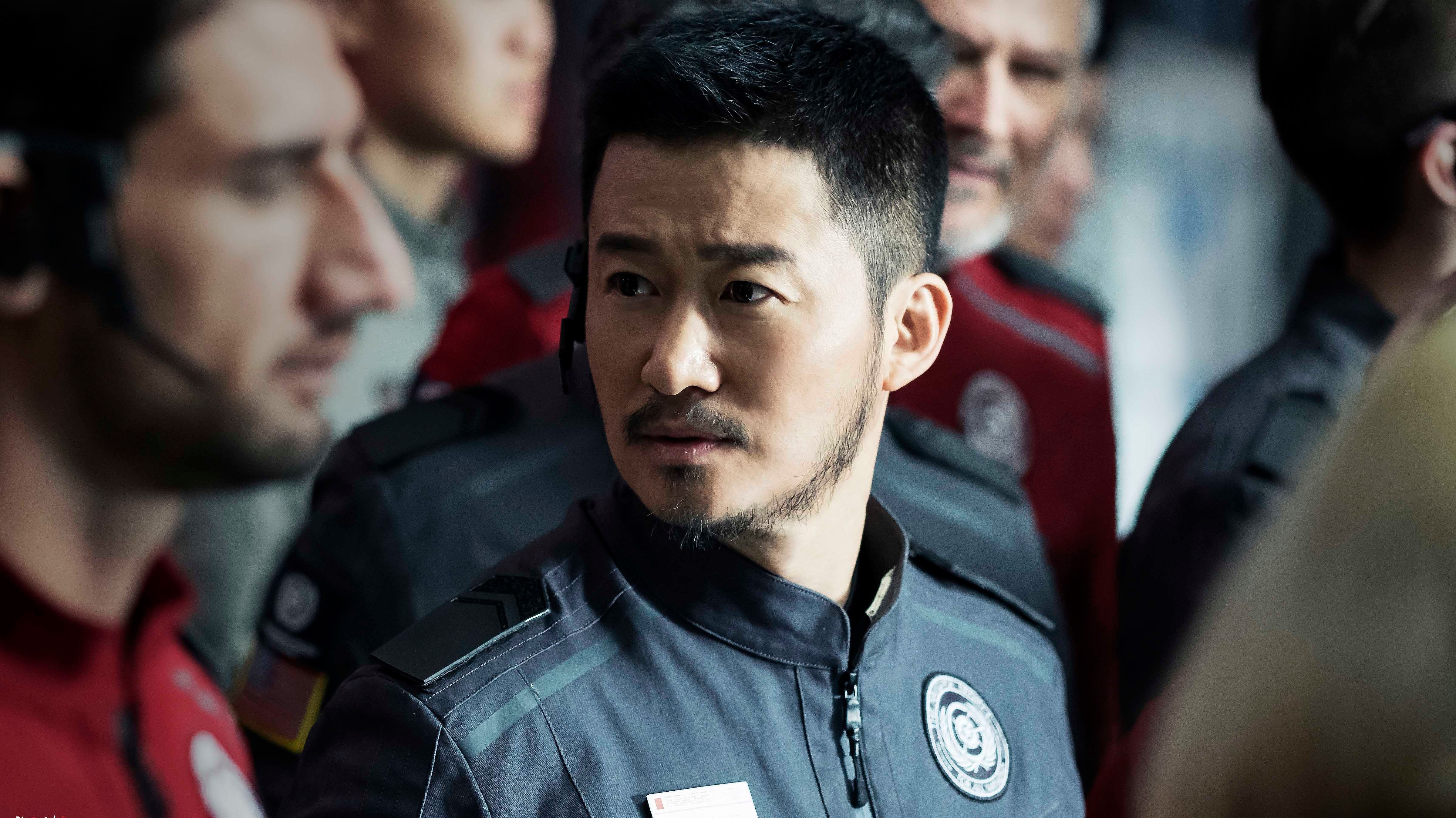 流浪地球总票房近40亿元 吴京或可获2亿分成