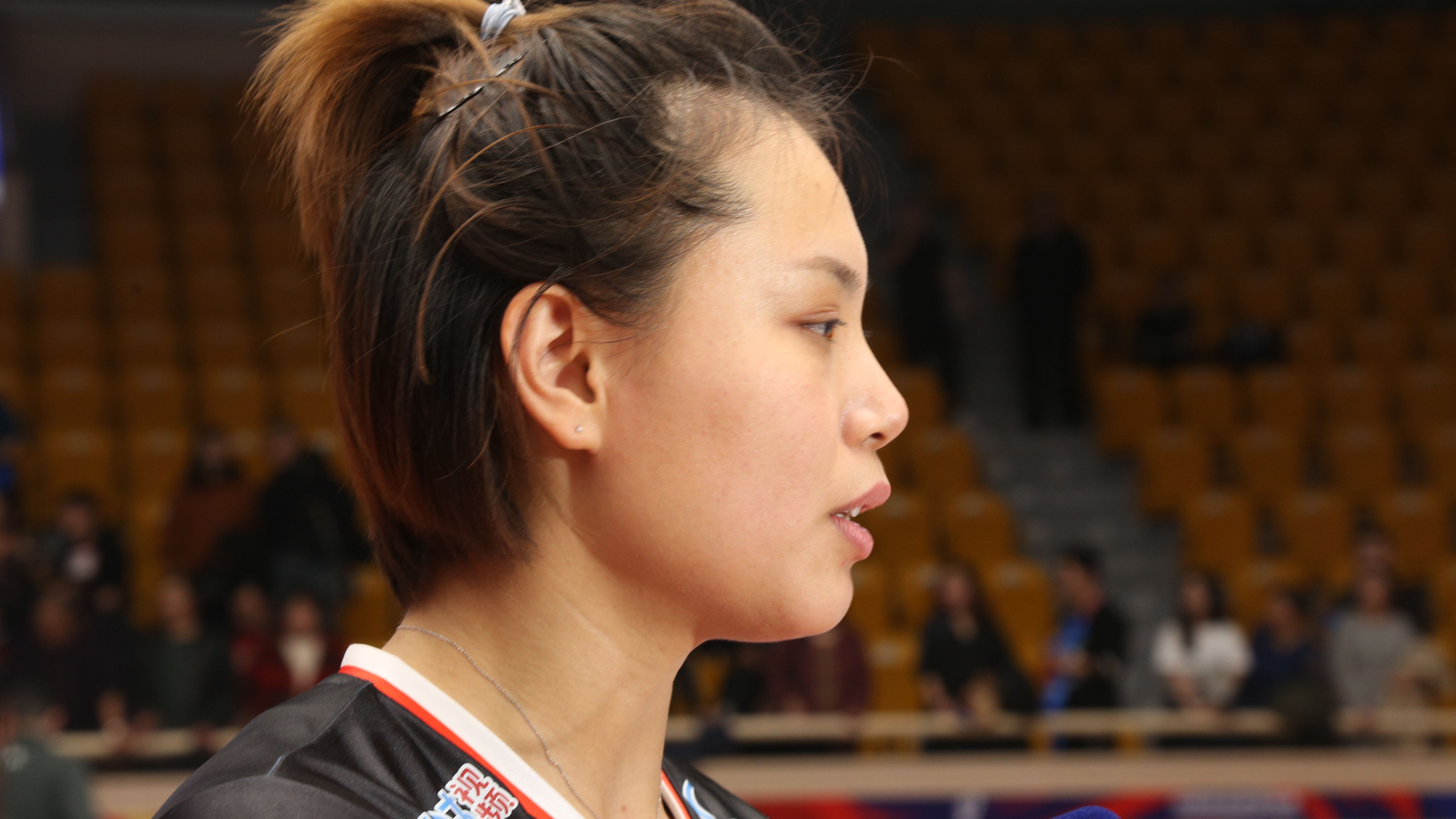 对手韧劲带动全队发挥mvp曾春蕾忘我打出制胜球