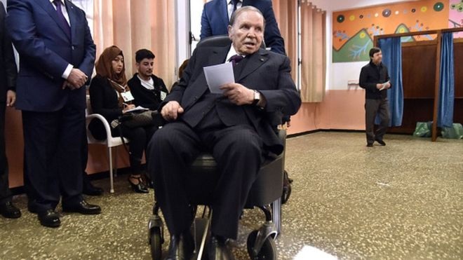 阿尔及利亚总统将于28日前辞职，结束20年执政