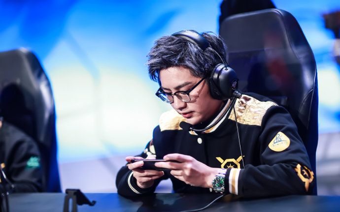 阿泰宣布成为自由人。图/XQ俱乐部官微