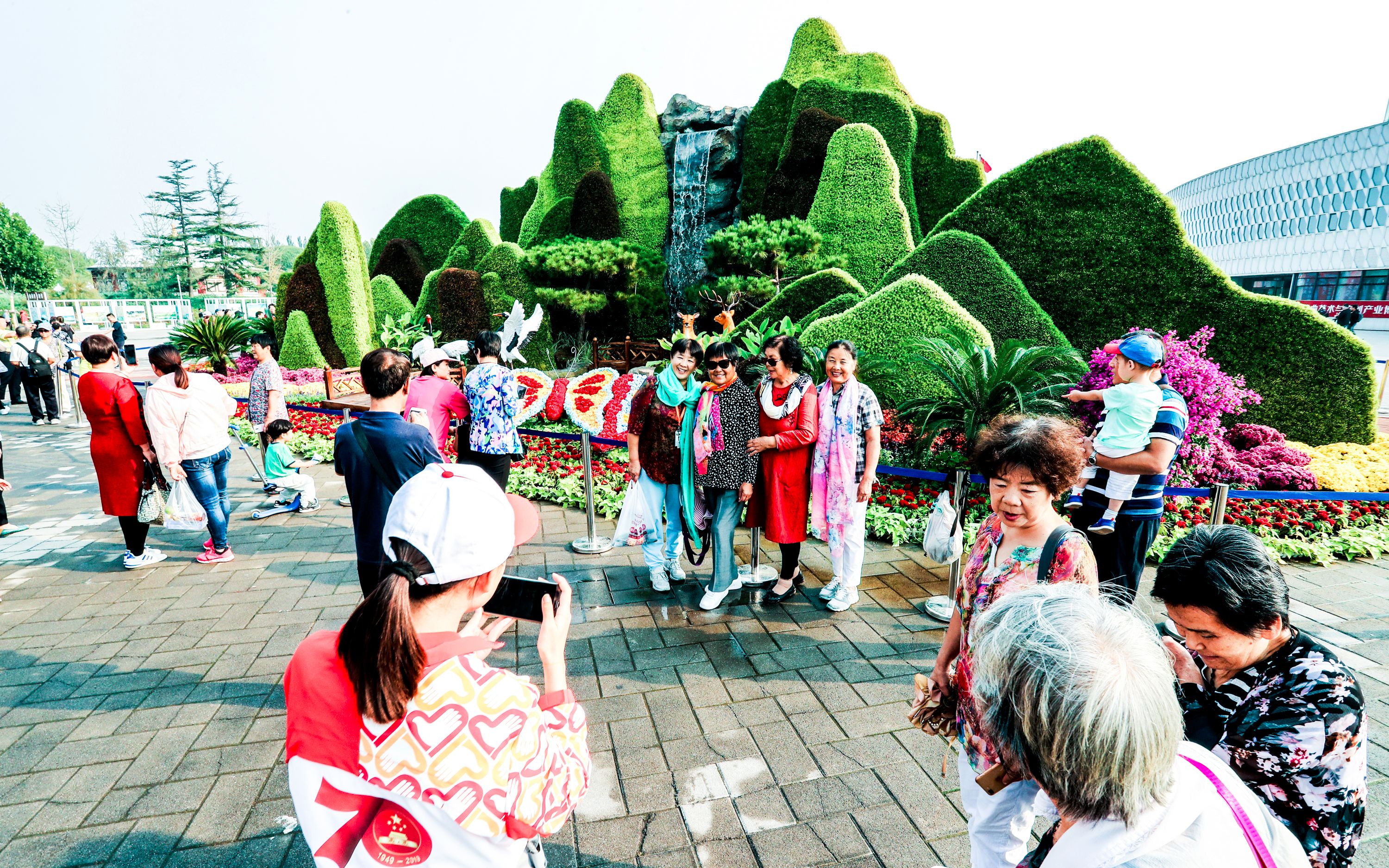 北京丰台举行国庆游园活动 园博园当天迎客3 6万人