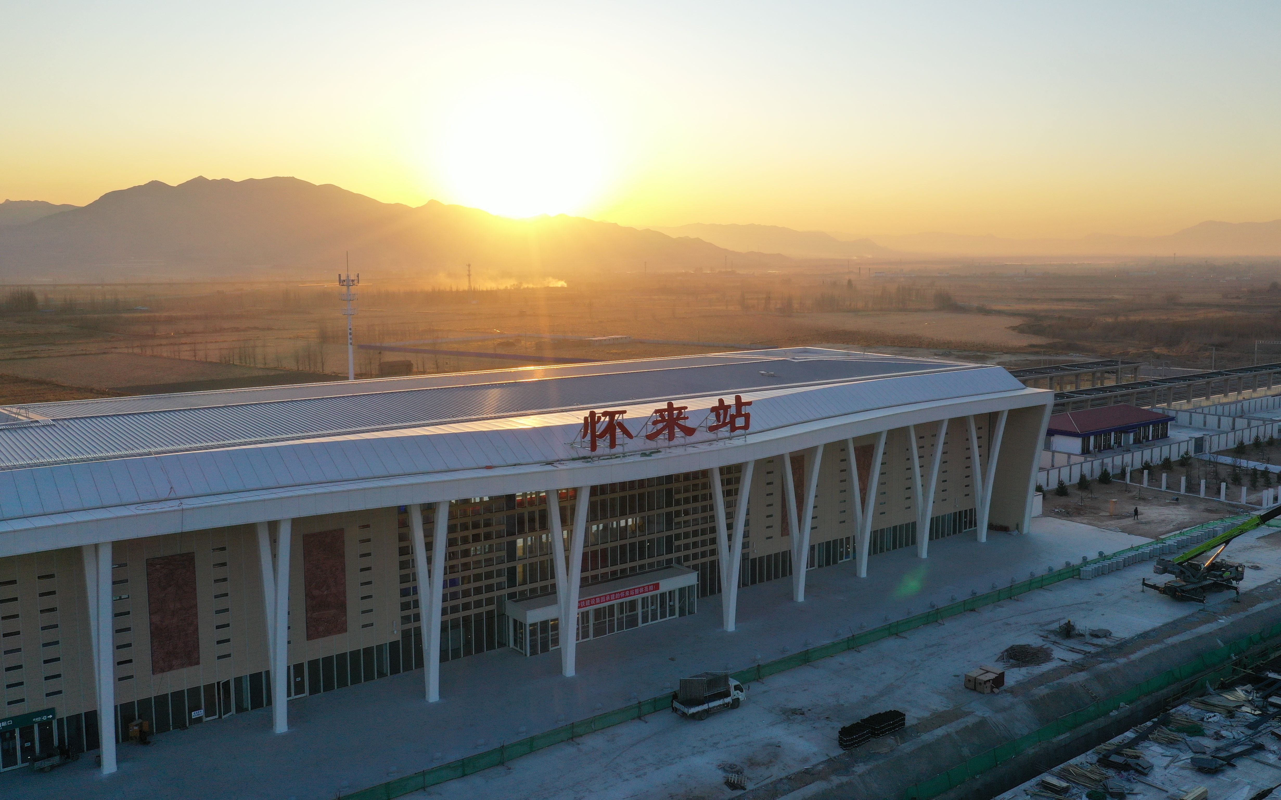 记者亲测清河站出站高铁地铁无缝连接无需二次安检