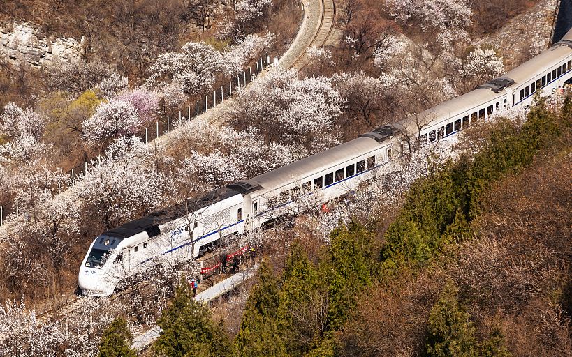 1月17日至2月25日,北京s2线列车开行方案调整新京报快讯据北京市郊