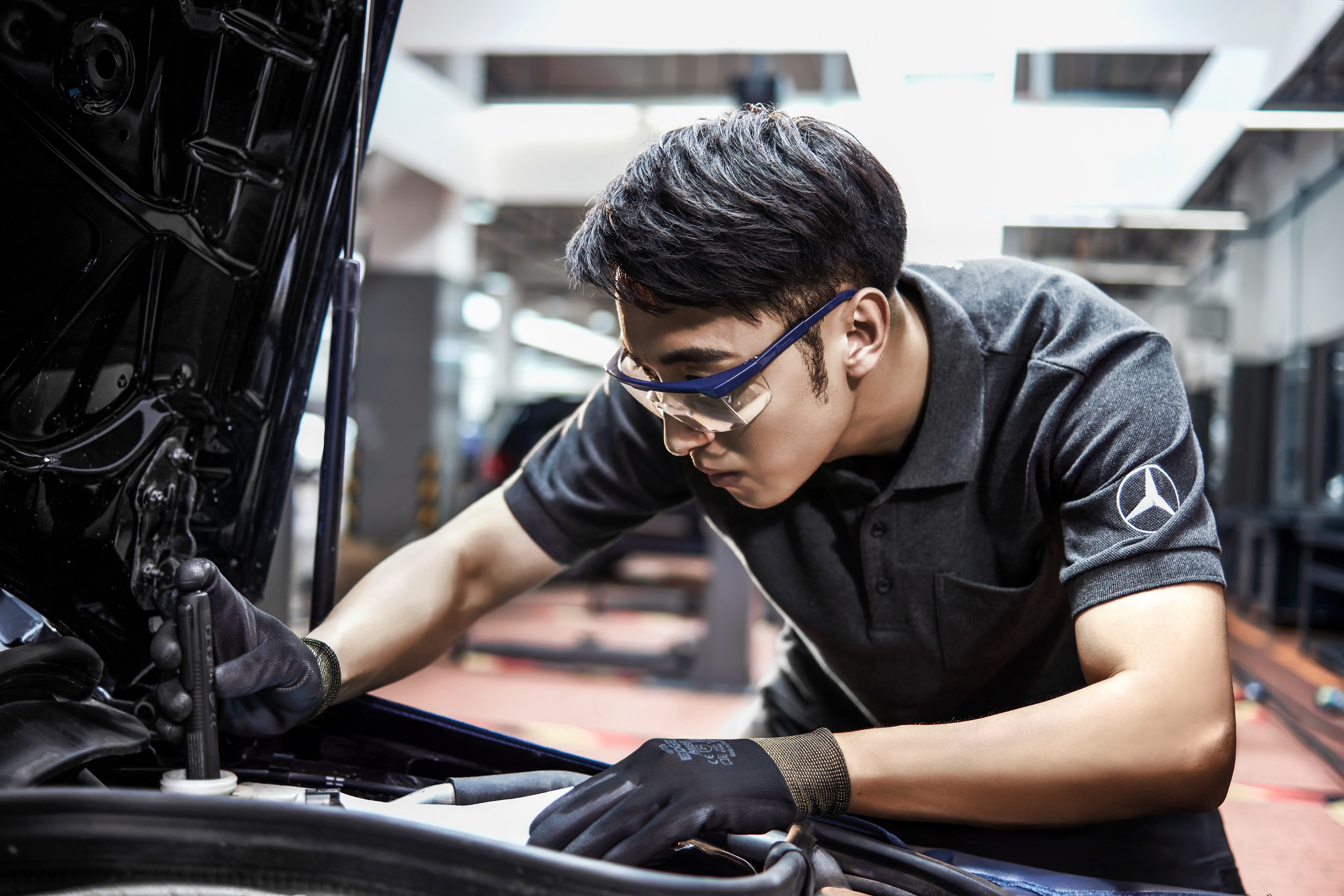 专业维修工具,品质零部件,保障车辆安全出行