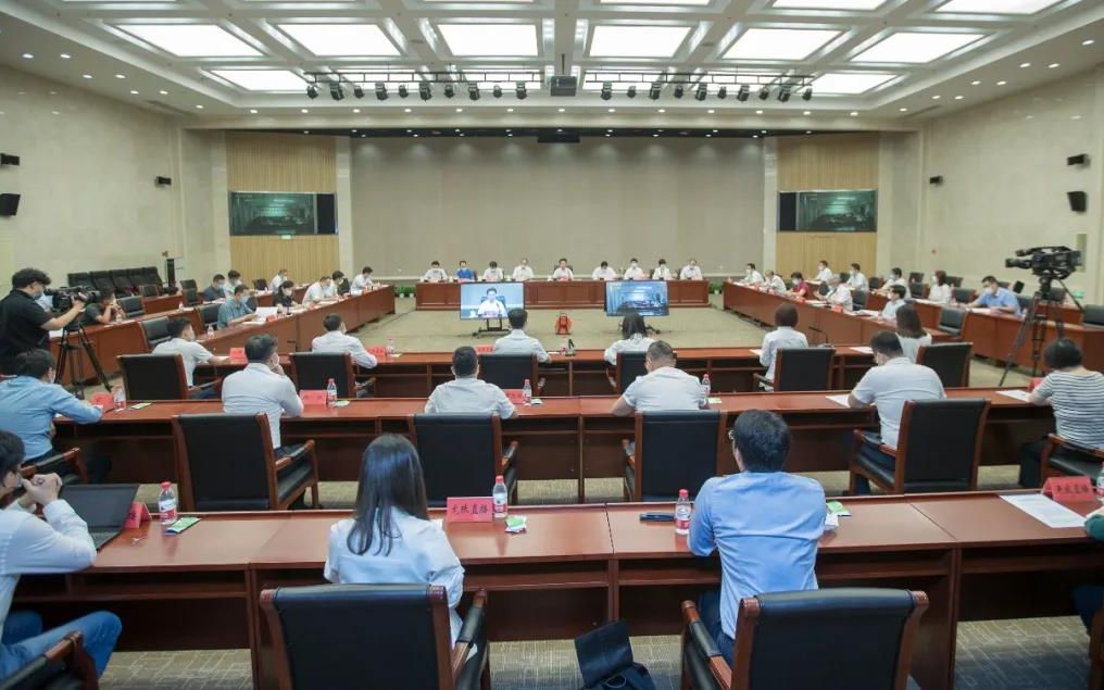 国家网信办：2个月来各部门依法处置158款违法违规直播平台