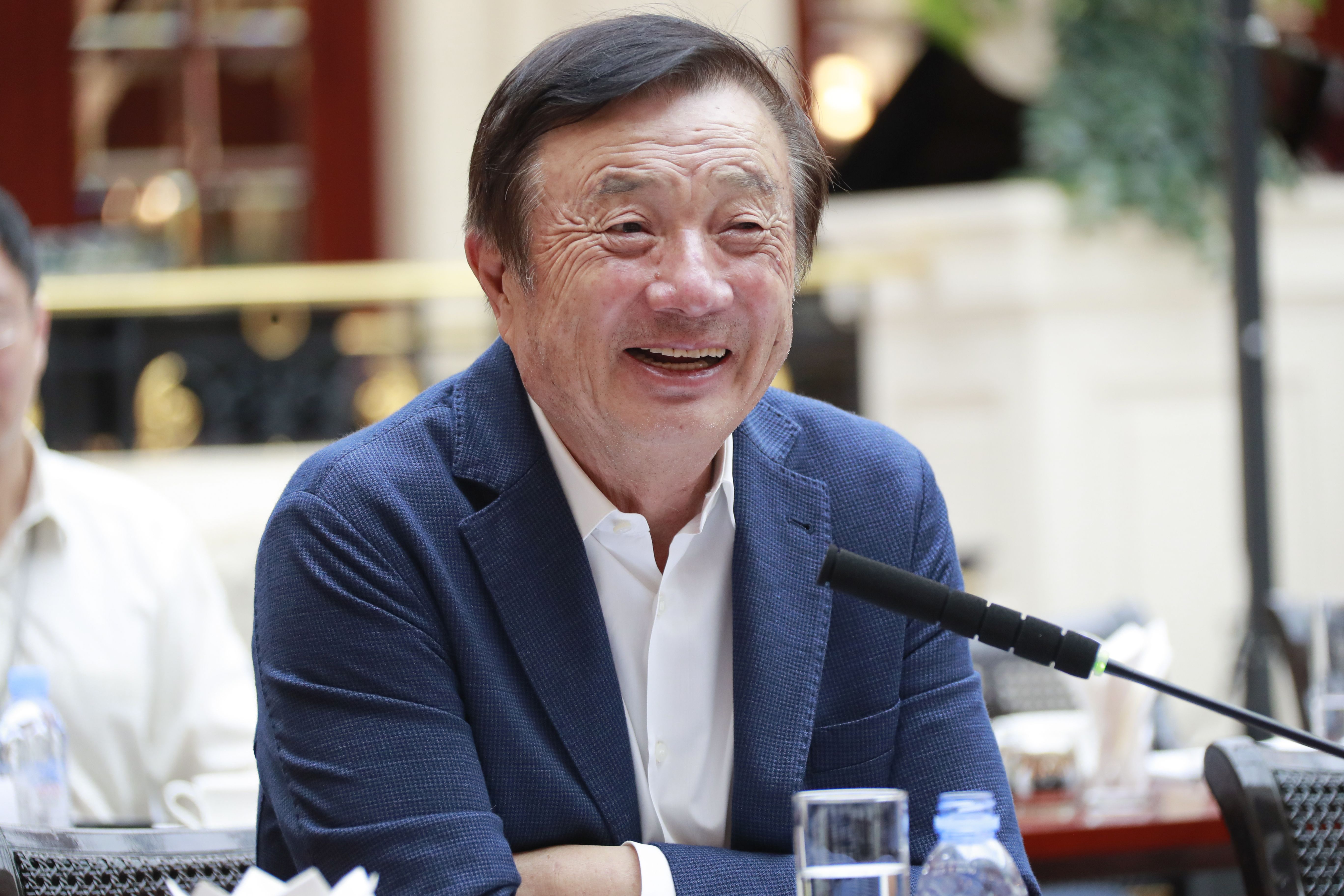 任正非:人工智能是刚出生的豆芽,应对新技术宽容