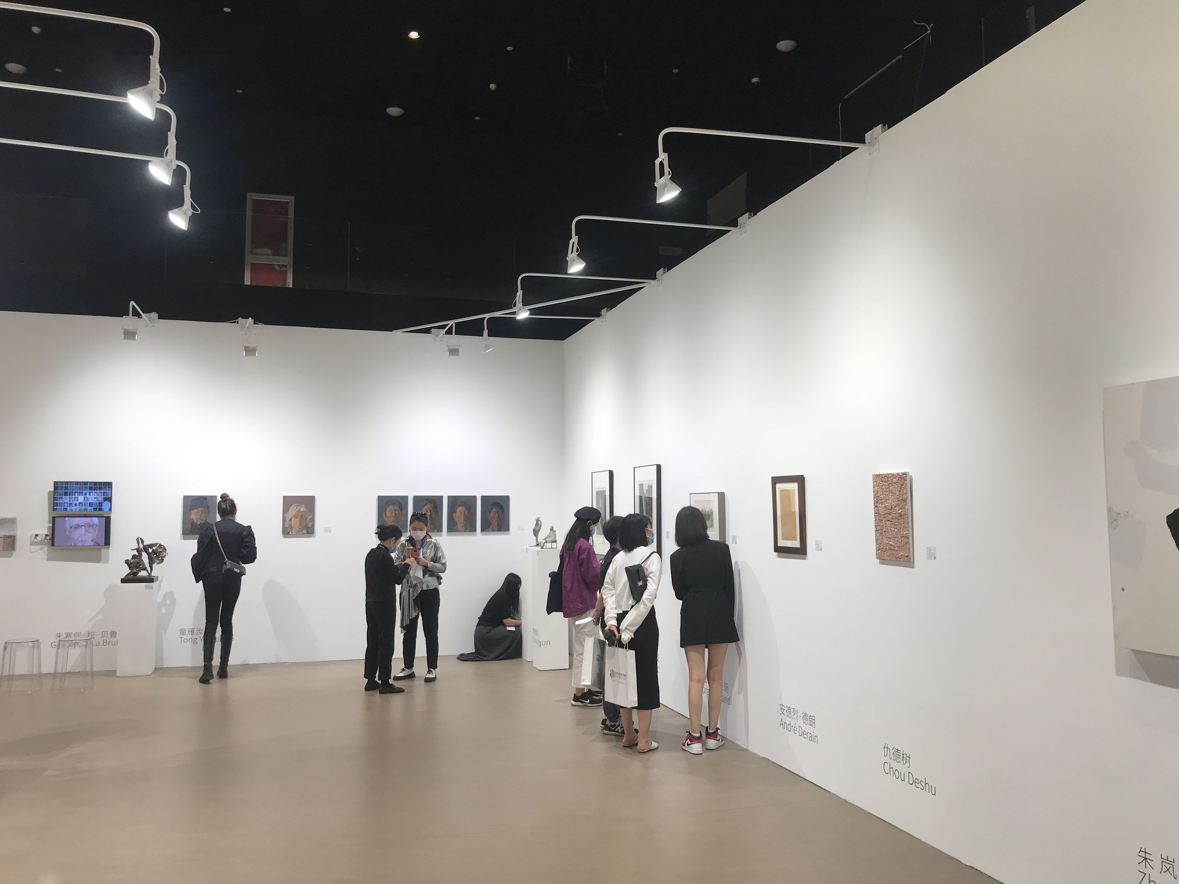 “明天的艺博会”线上线下同步开展，60余家艺术机构集体亮相