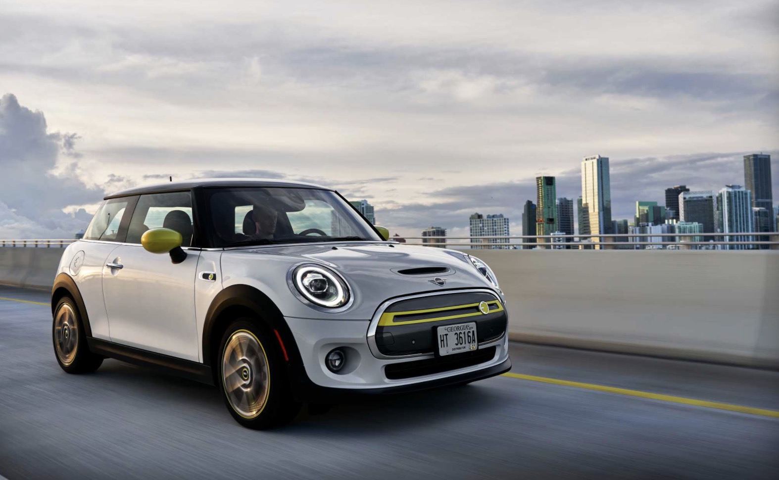 宝马第三季度全球销量超67万辆，同比增长8.6%