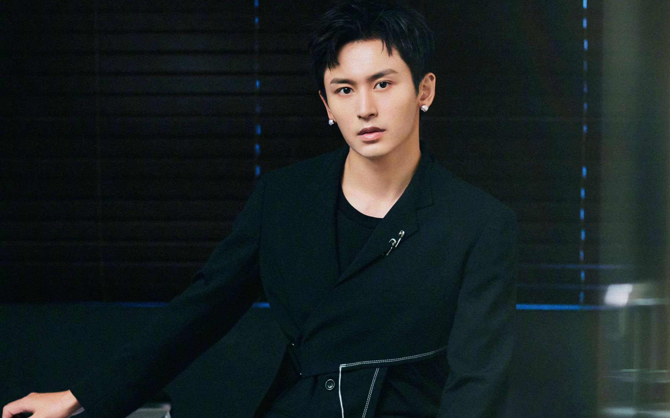 继娃哈哈后,且初宣布终止与张哲瀚的合作新京报讯 8月13日,继娃哈哈后