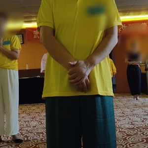 卧底武汉 原始点 让病人跪地忏悔 兜售姜粉宣称能治百病