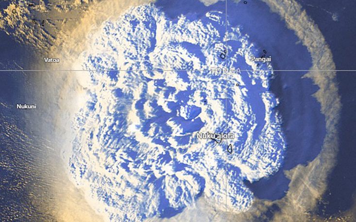 汤加海下火山剧烈喷发，波及多国