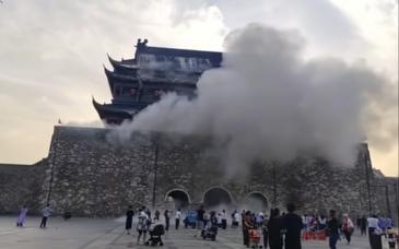 官方通報(bào)鳳陽(yáng)鼓樓瓦片大面積脫落：分管副縣長(zhǎng)被停職檢查