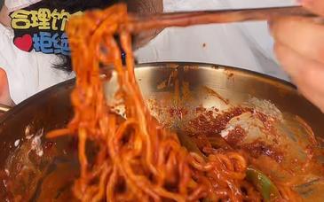 中消协倡议：反对食品浪费 抵制极端吃播