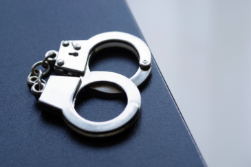 編造虛假“警情通報”，捏造“糞水”謠言，邵某豪被刑事拘留