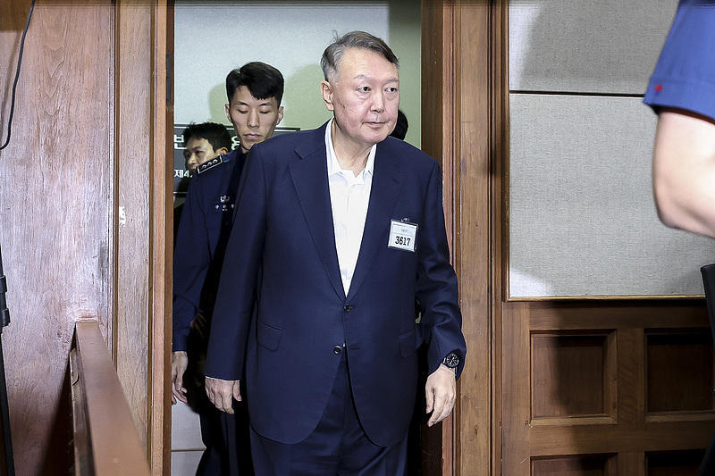 韩国法院接管尹锡悦保释恳求 不断拘押 — 新京报