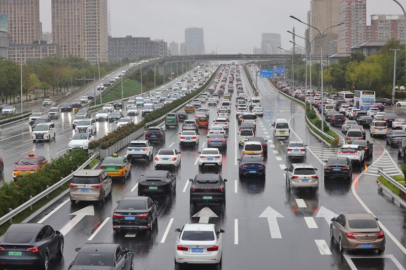 节后首个工作日早高峰，北京已严重拥堵 — 新京报