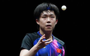WTT香港总决赛男单半决赛：王楚钦因伤退赛
