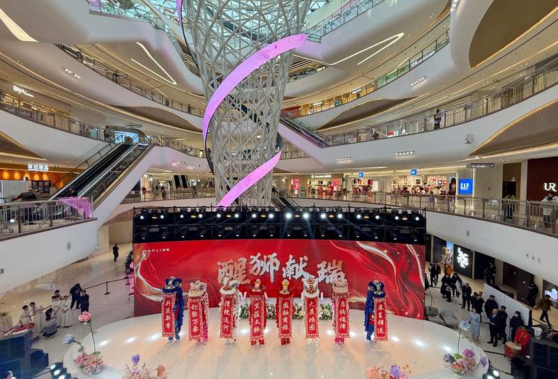 “湾里”今天正式开业，两条地铁直达、出站即可进商场 — 新京报