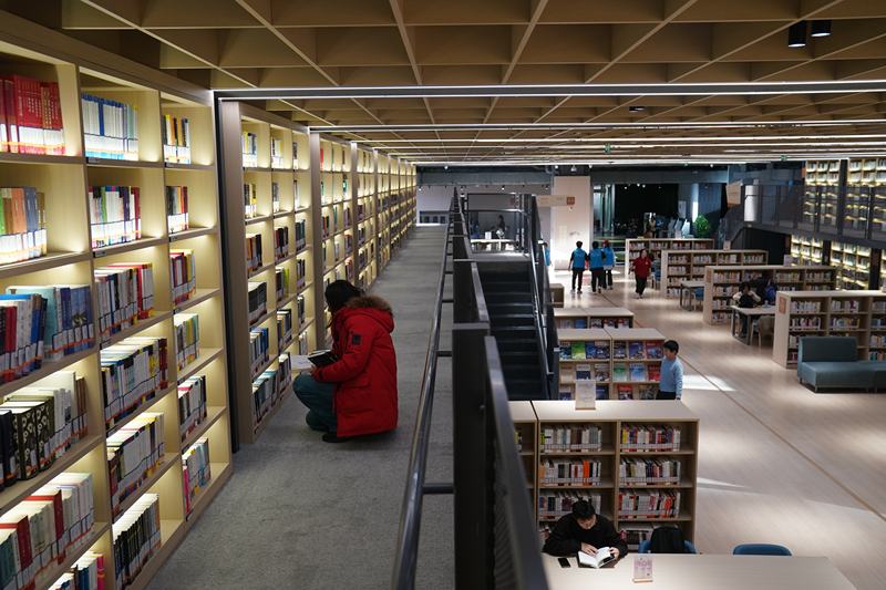 海淀新开一家“无假日图书馆”，为北京首家嵌入高科技园区图书馆 — 新京报