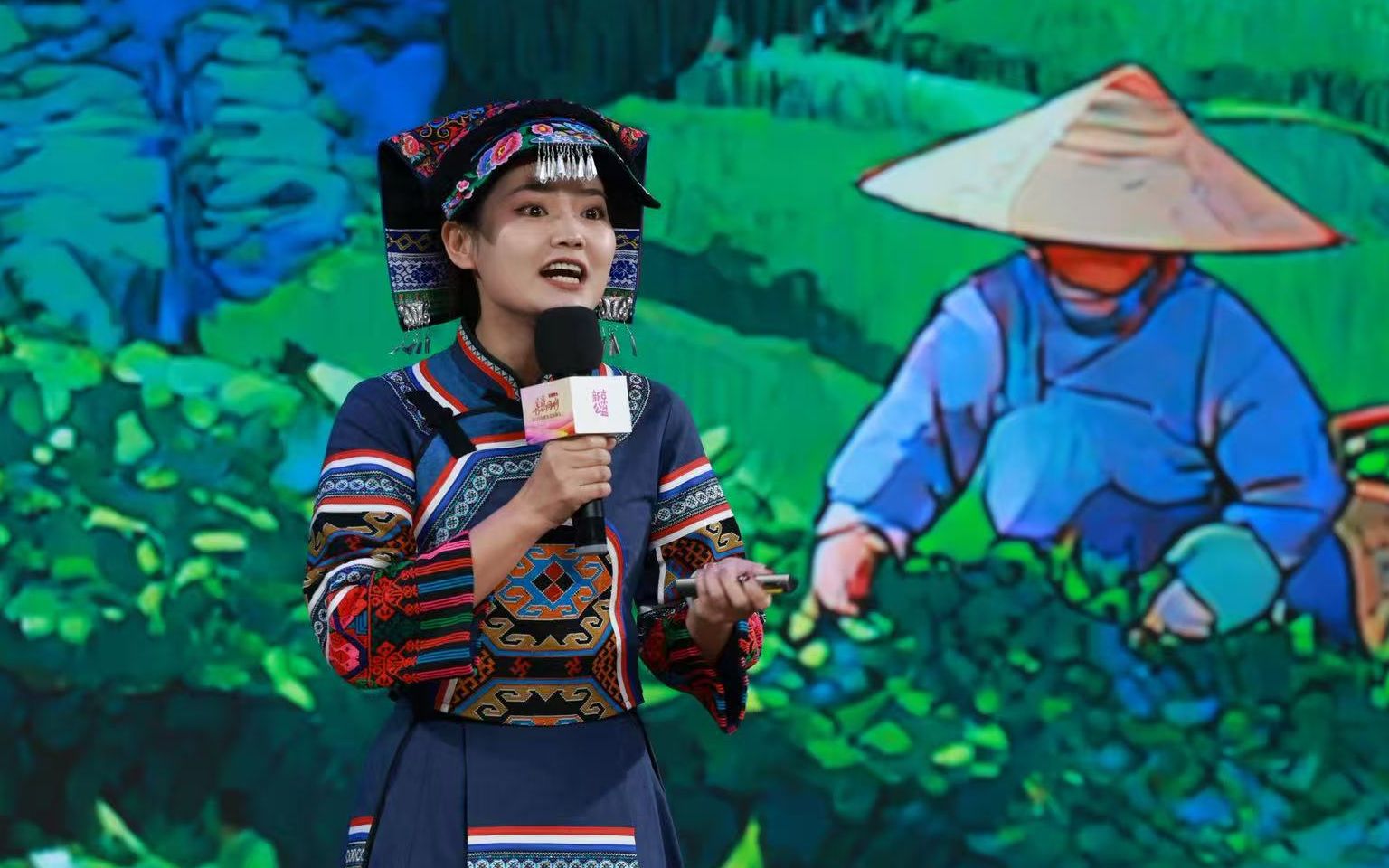 全职妈妈熬夜学开无人机：收入就是我的底气