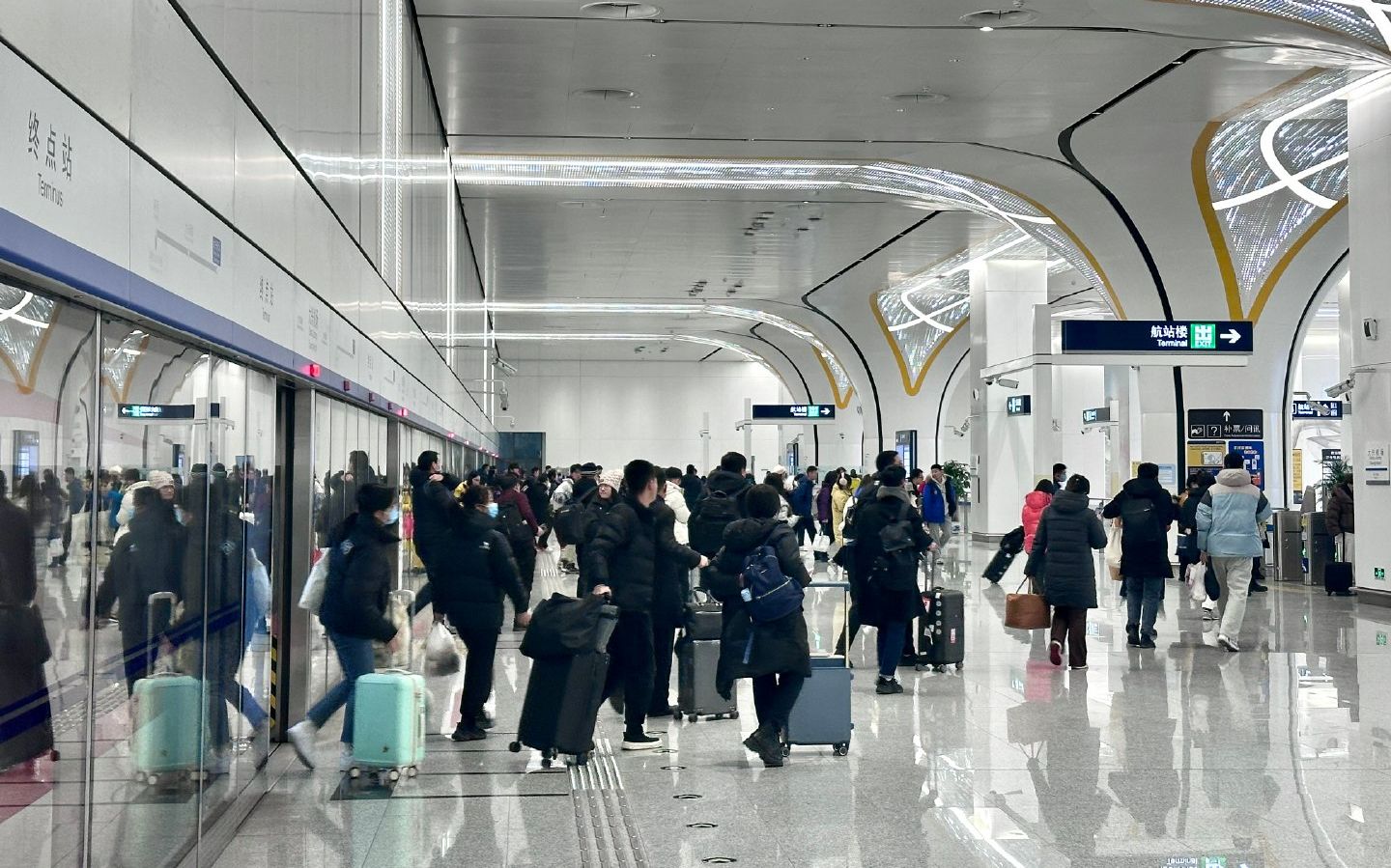 雄安R1线今年将具备与大兴机场线贯通运营调试条件