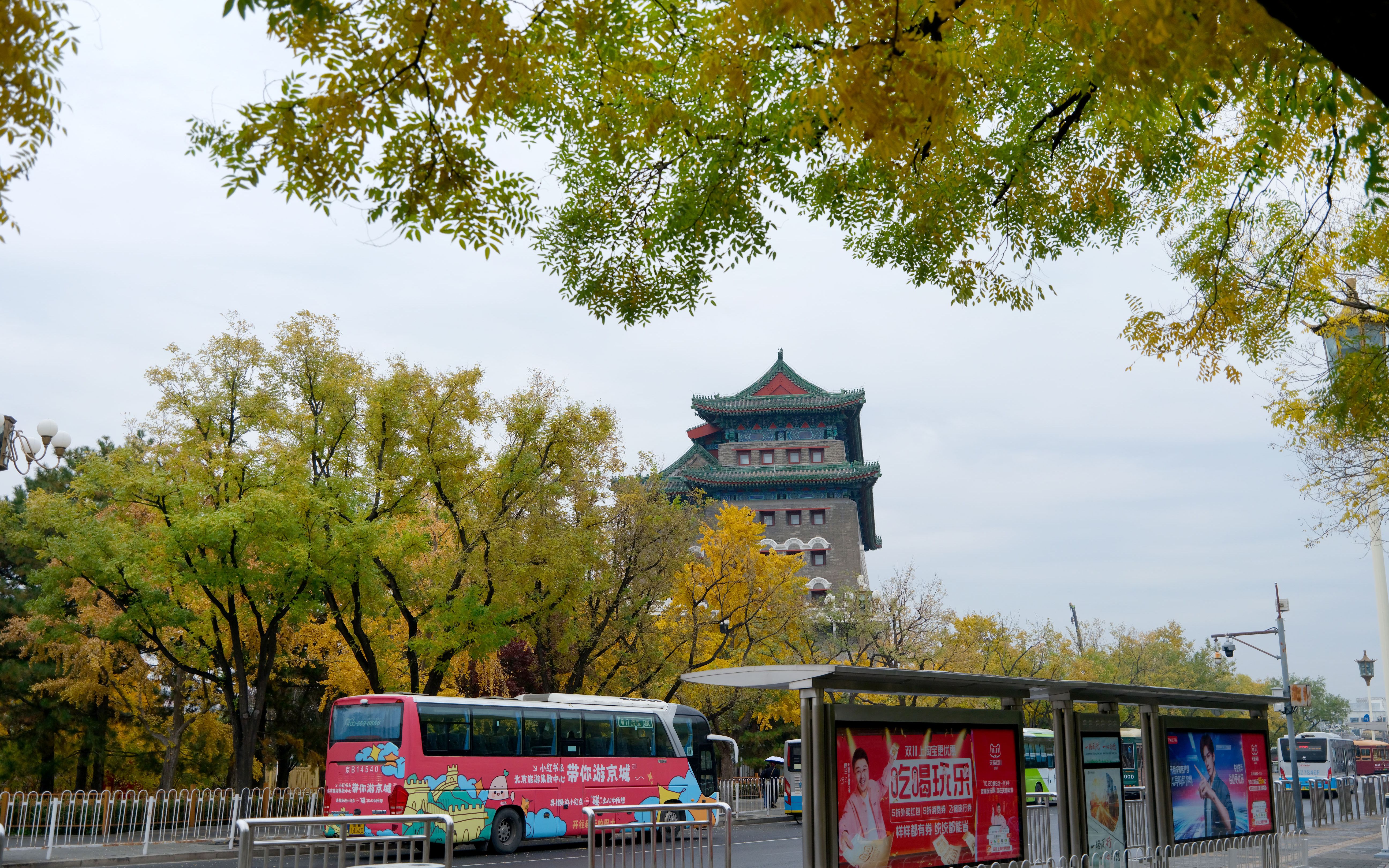核心区公交站将错时共享，非通勤高峰时段拟向旅游客车开放