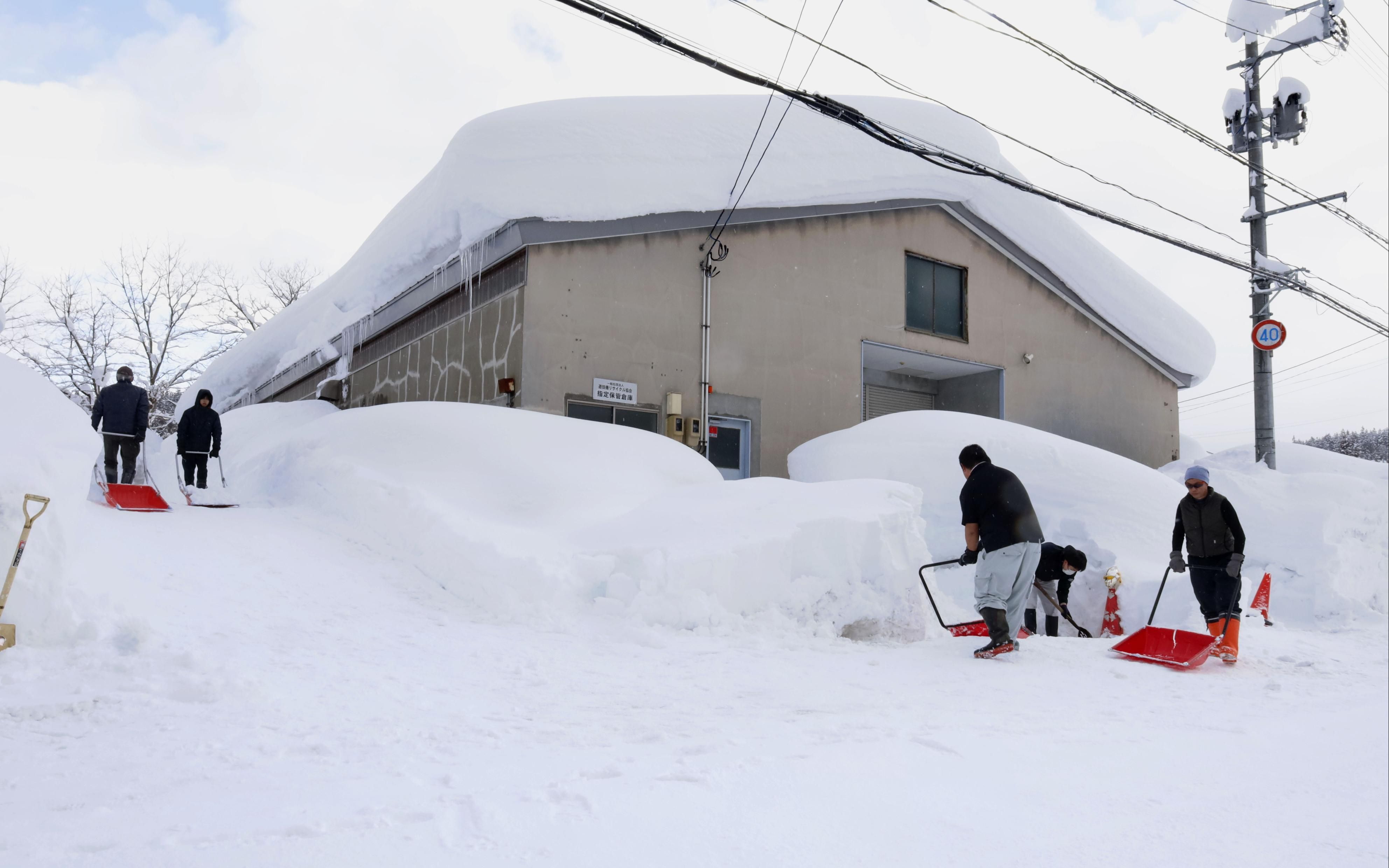 日本多地强降雪已致35人死亡 部分地区积雪厚度超过4.3米