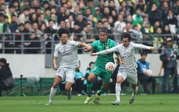 国安主场1比1战平申花，上座率冲至中超历史第二