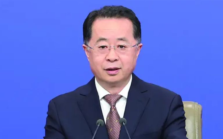 中共中央决定，陆治原任中华全国总工会党组书记