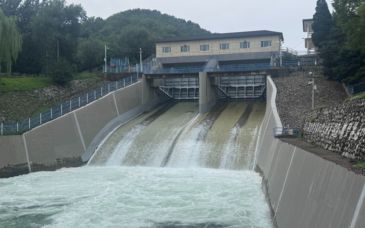 怀柔水库开启西溢洪道进行预泄，广大市民务必远离河道