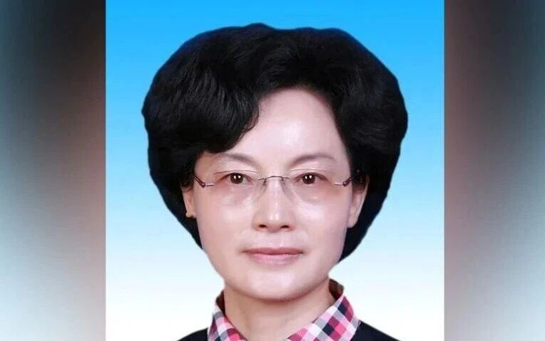 中共中央批准，开除王峻党籍