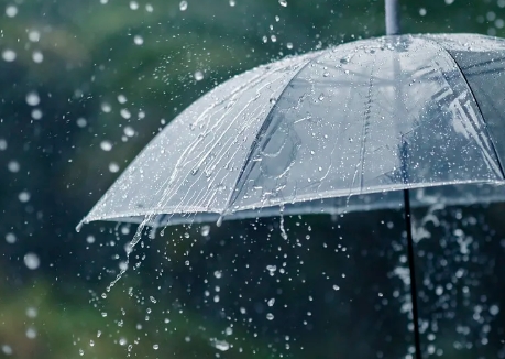 暴雨突袭京城、仅短暂降温，这场雷雨为何难消三伏桑拿天？