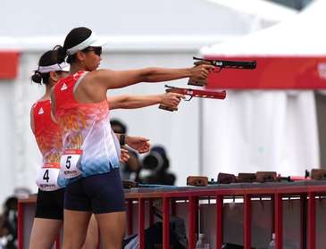 现代五项女子团体夺冠 中国代表团收获第20届亚运会首金