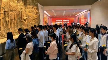 视频｜烈士纪念日，首都高校学子走进抗战馆缅怀革命先烈