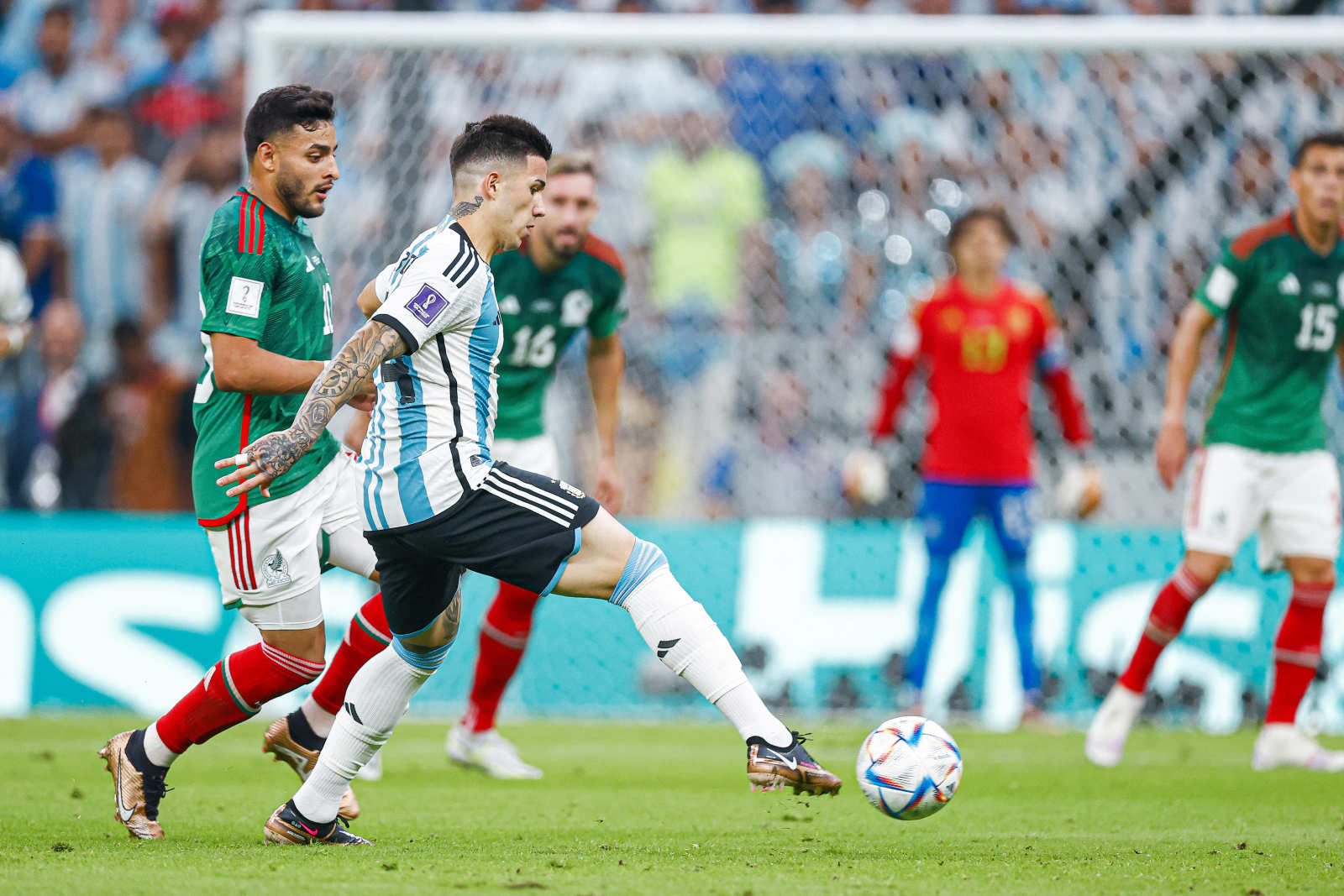 阿根廷也打出“未来牌”，队内“文科状元”曾是梅西小迷弟