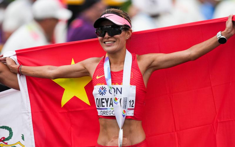 连拿两枚世锦赛赛跑铜牌，切阳什姐感应自己超棒 — 新京报