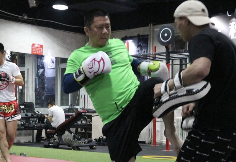 他们仨，年纪差了多少十岁，一起打拳一起面临难题｜搏击喜爱者群像 — 新京报