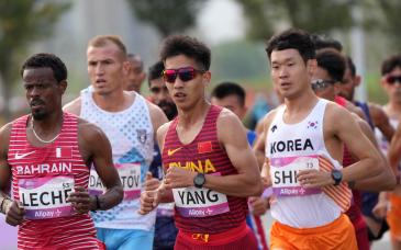 2小时7分9秒！杨绍辉将中国马拉松纪录提升了21秒