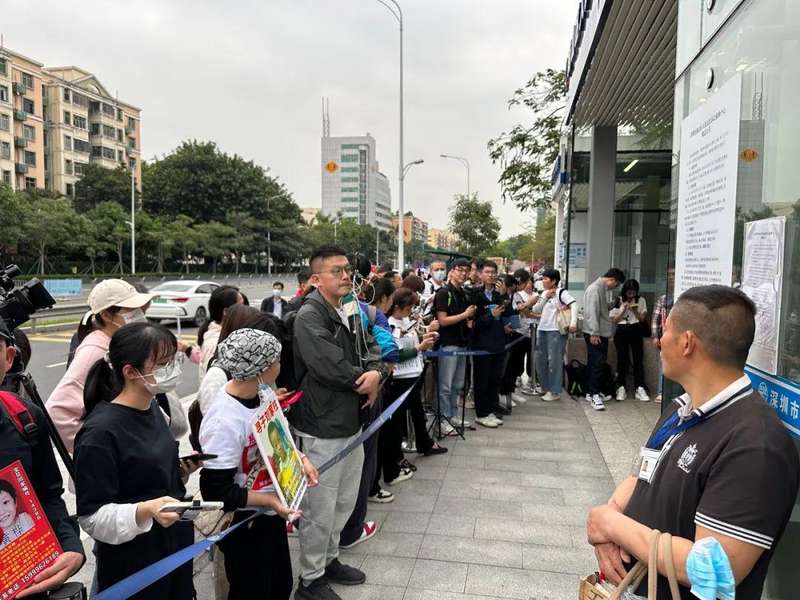 孙卓被拐案一审，孙陆地：不论拐卖仍是诱骗，伤害都是同样的 — 新京报